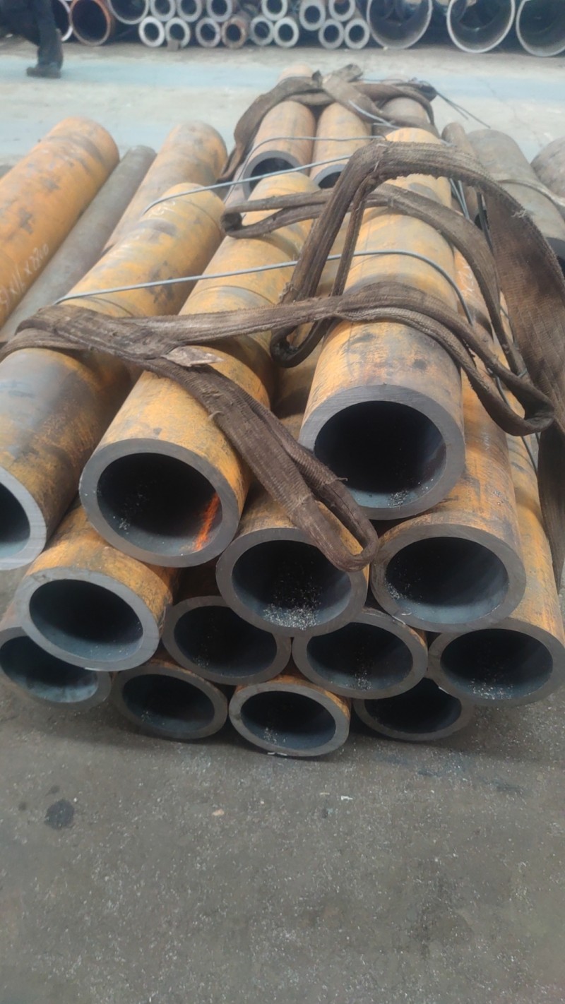 德保德保德保15CrMoG无缝钢管切割